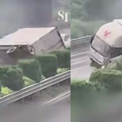 Camión de carga volcado en China ,