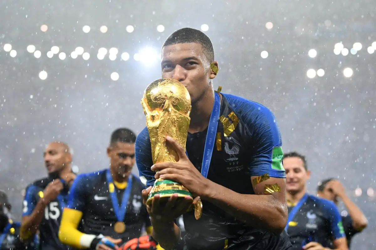 Mbappé busca liderar y llevar a Francia a un nuevo título mundial., FIFA