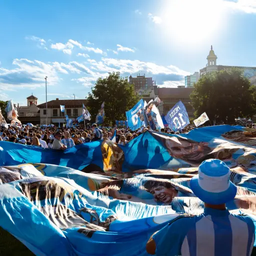 Argentinos toman las calles de Kansas City previo al debut de su selección - Kansas City Current