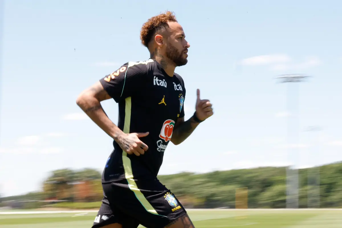 Neymar se entrenó, por primera vez, sobre el césped en Estados Unidos, @CBF_Futebol