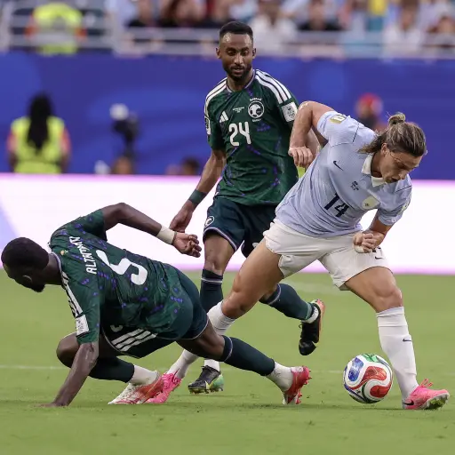 Acción de juego entre Uruguay y Arabia Saudita Acción de juego entre Uruguay y Arabia Saudita 