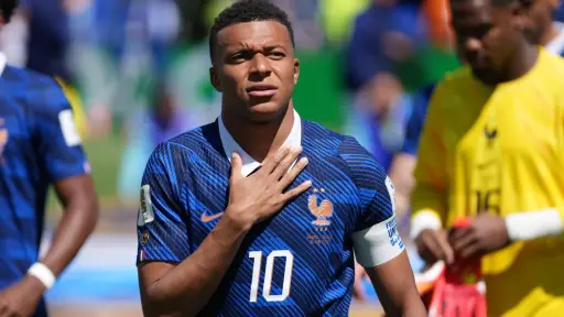 Mbappé iguala a Messi y a Fontaine en la historia de los Mundiales