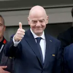 El millonario aumento salarial que buscaba Gianni Infantinot