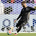 Mundial 2026: la impactante razón por la que el arquero de Argelia juega con máscarat