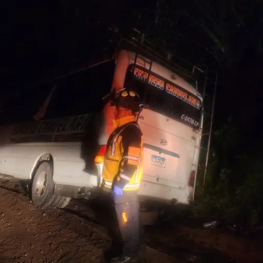 . ,Bomberos Voluntarios