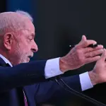 Lula pide a Trump que no se meta en las elecciones en Brasilt