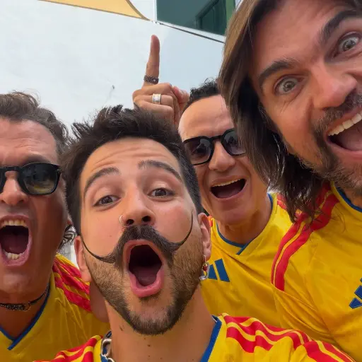 Famosos apoyan a Colombia ,Redes sociales