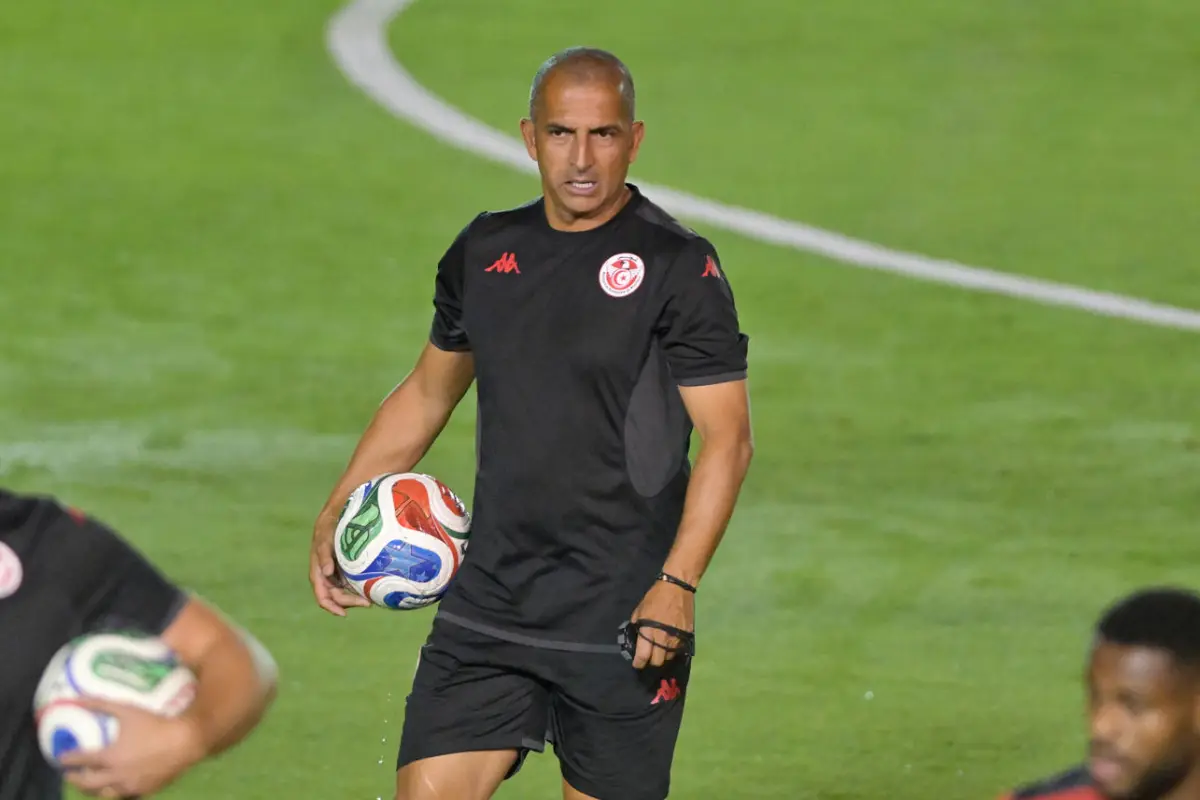 La Federación Tunecina de Fútbol anunció la destitución de Sabri Lamouchi  - EFE