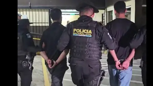 Los sospechosos de cometer delitos en Mixco fueron detenidos y puestos a disposición de las autoridades correspondientes. ,PNC