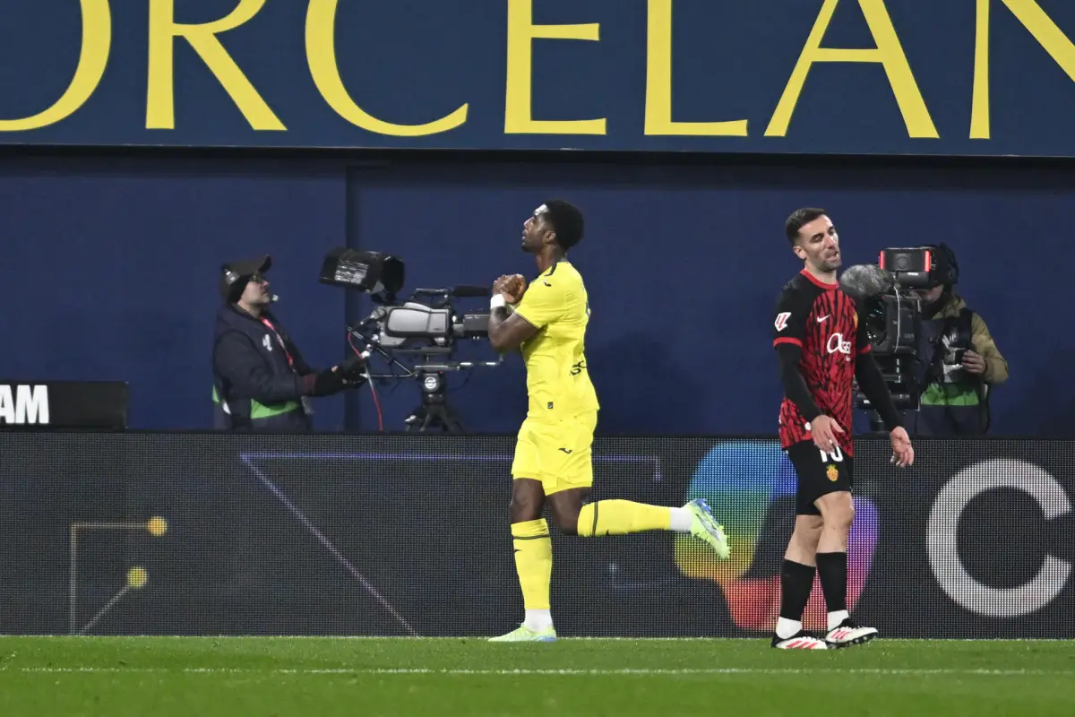 El defensa del Villarreal Logan Costa celebra tras marcar ante el Mallorca en una imagen de archivo de esta temporada, EFE