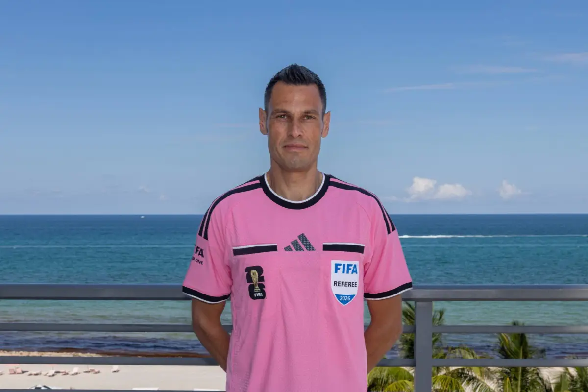 Árbitros vestirán de color rosado en el Arabia Saudita vs. Uruguay 