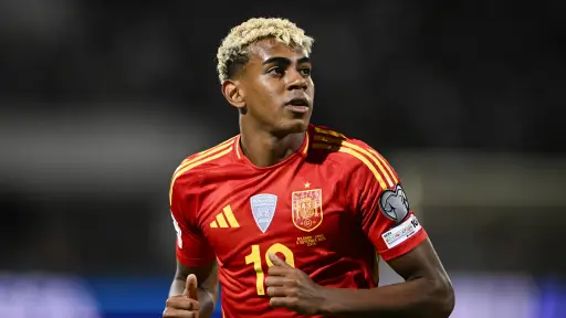 Lamine Yamal: El joven que rechaza los tatuajes y busca ser un ícono diferente en el futbol