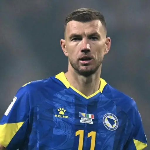 Edin Dzeko, máxima figura y leyenda de Bosnia y Herzegovina. ,FIFA