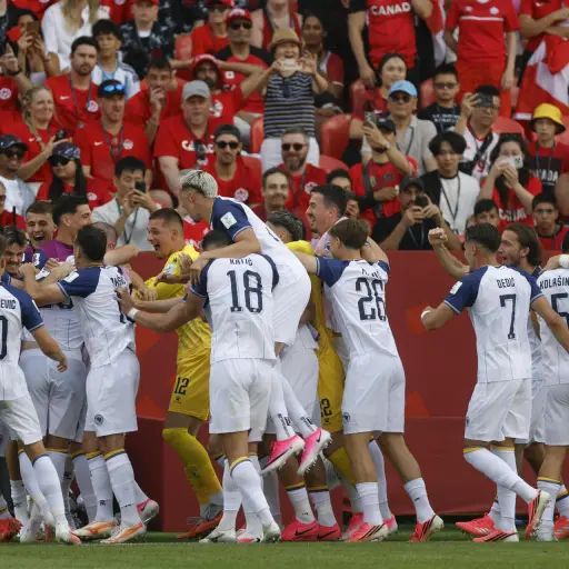Bosnia celebra el gol de Jovo Lukic ante Canadá. ,EFE