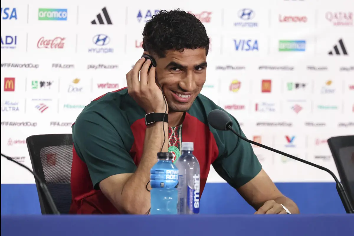 Achraf Hakimi en conferencia de prensa previa al Brasil vs. Marruecos - EFE