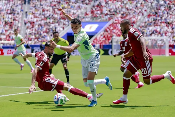 Catar logra milagroso empate ante Suiza en el tiempo añadido