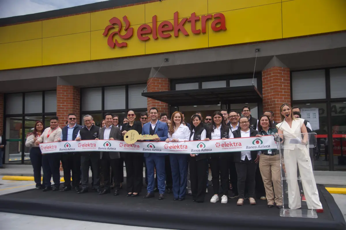Inauguración megatienda Elektra y centro financiero Azteca., Omar Solís