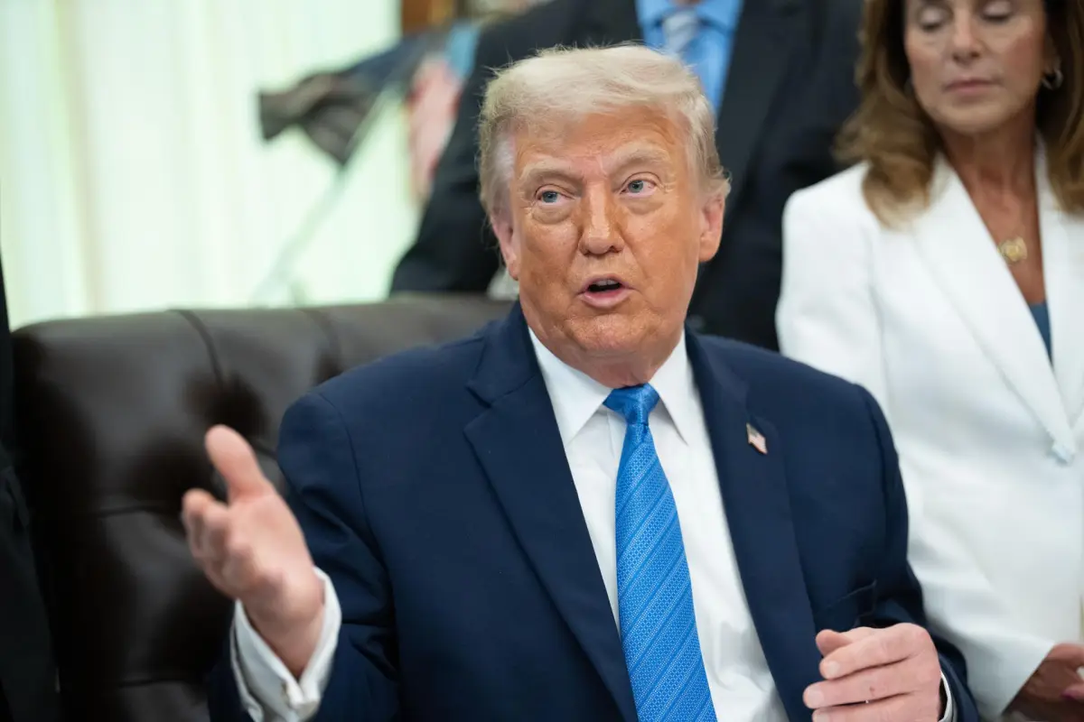 Trump en la Oficina Oval, EFE