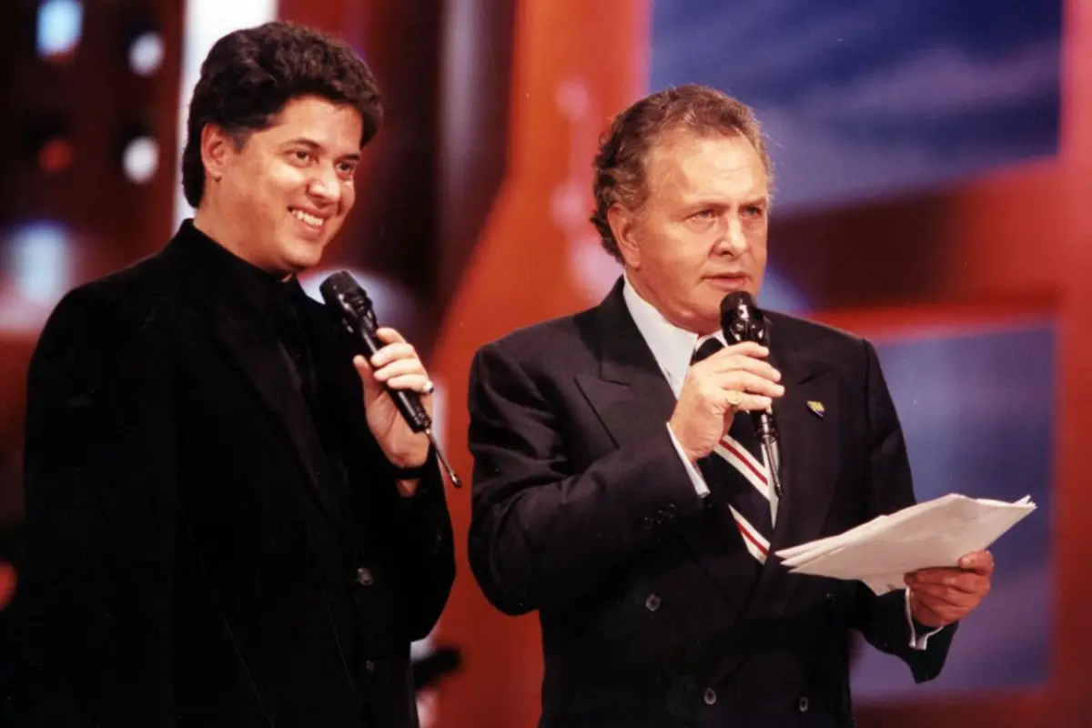 Paco Stanley Mario Bezares, Instagram