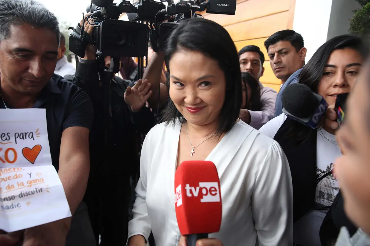 Elecciones en Perú: Fujimori cerca de la victoria, EFE