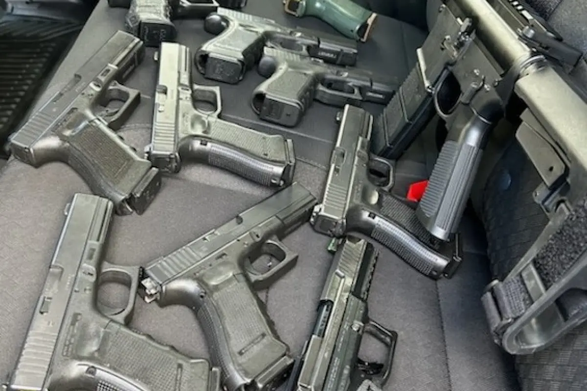 Armas incautadas al guatemalteco., Departamento de Justicia