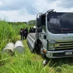 Localizan 72 kilos de cocaína en camión abandonado en Retalhuleut