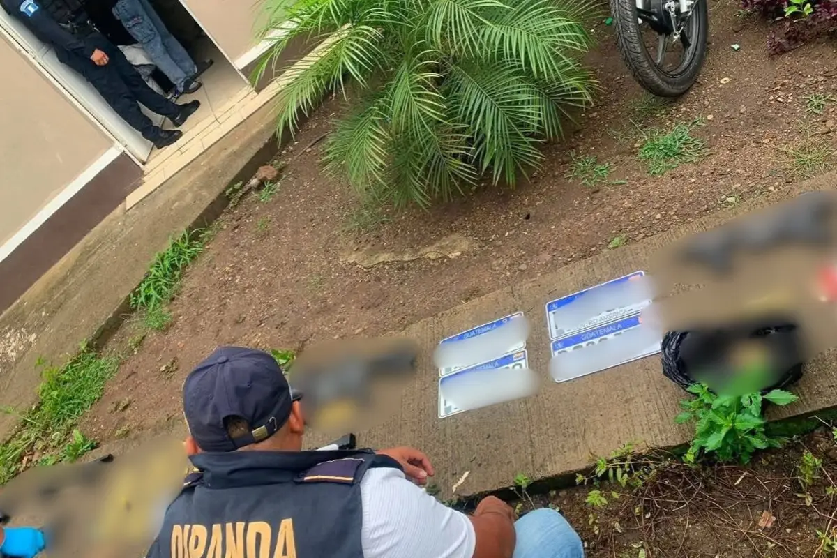 Las fuerzas de seguridad encontraron armas y varios ilícitos en este sector., PNC de Guatemala.
