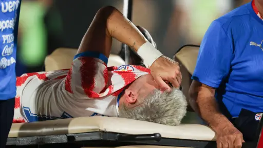Julio Enciso vive momentos difíciles a pocos días del Mundial 2026
