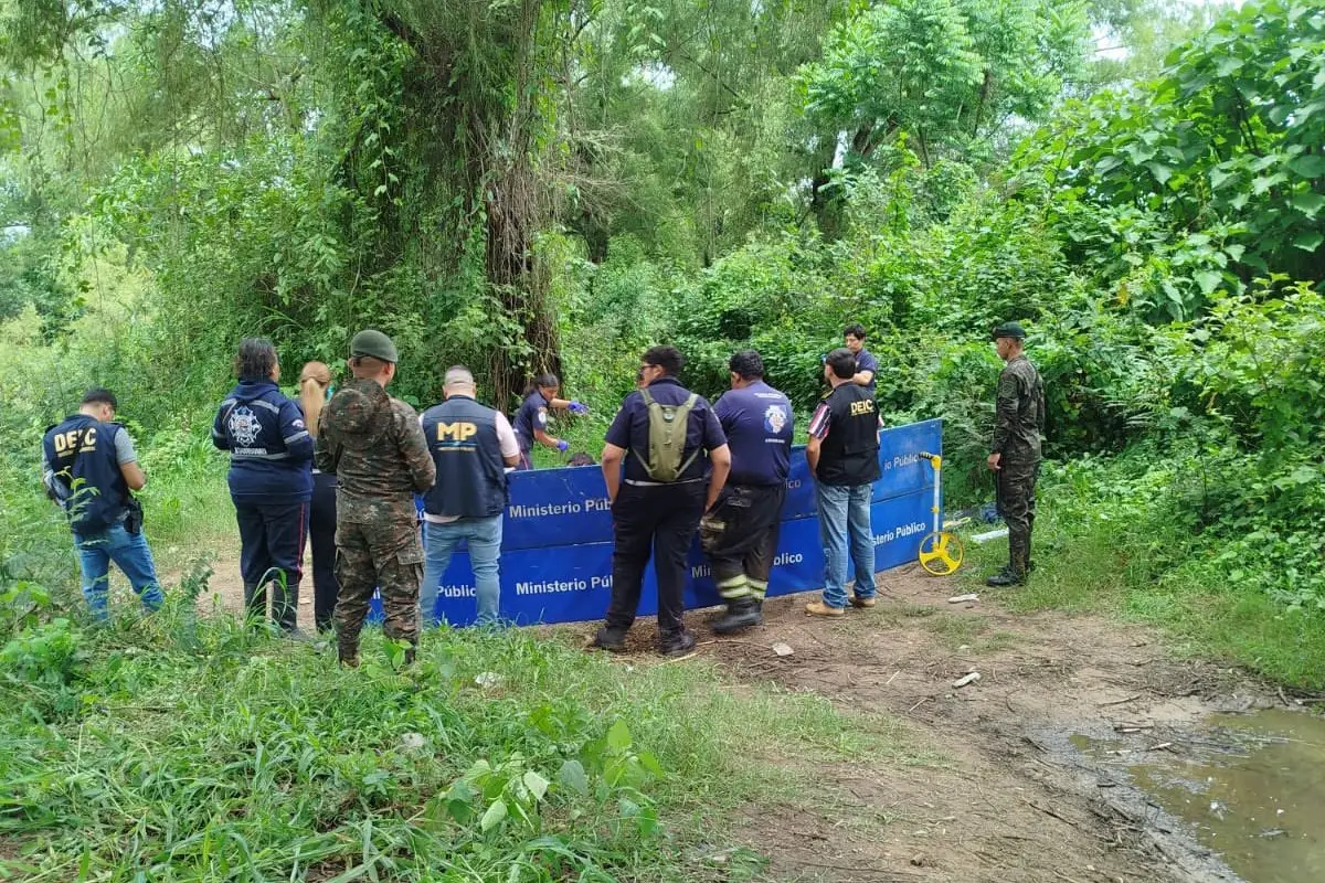 Con el hallazgo de la tercera víctima, se cierra el proceso de búsqueda y rescate., Ejército de Guatemala.