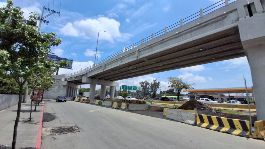Así avanzan los trabajos en el desnivel de Calzada Roosevelt | Alex Meoño