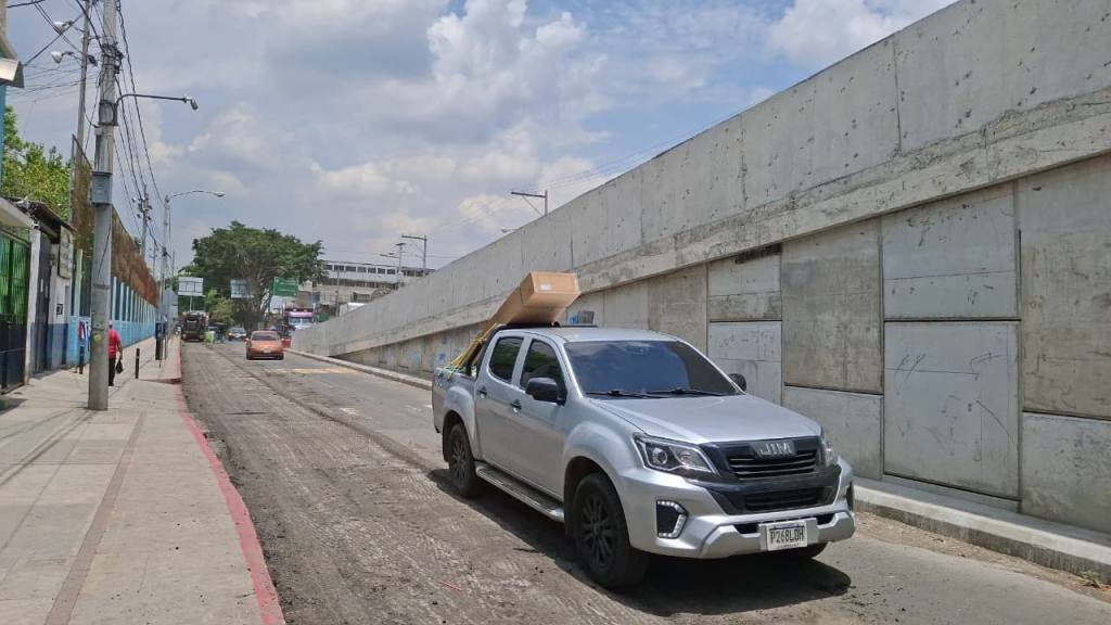 Así avanzan los trabajos en el desnivel de Calzada Roosevelt | Alex Meoño