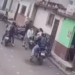 VIDEO: Motoladrones armados asaltan a madres frente a escuela de párvulos en Villa Nuevat