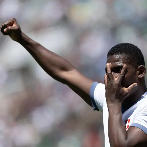 El delantero Breel Embolo logró obtener el visado que le permitirá ingresar a Estados Unidos  ,EFE