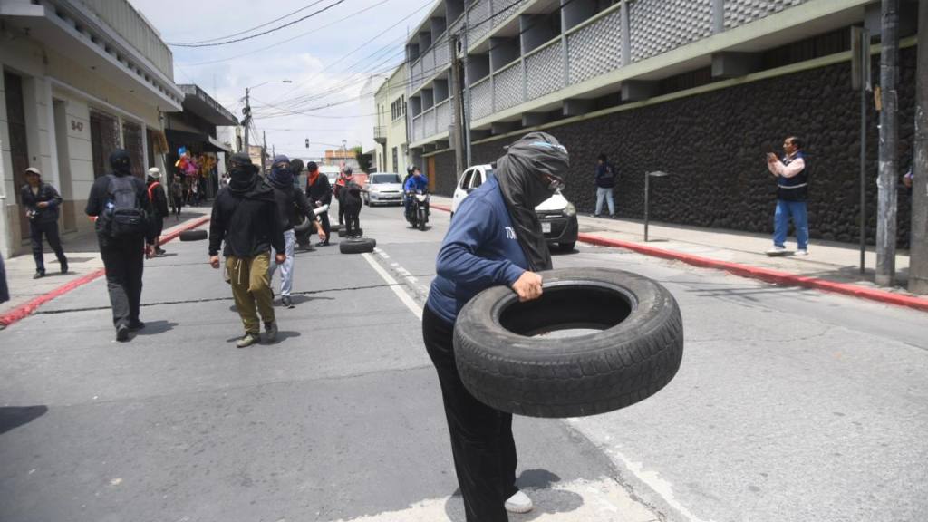 Manifestación de estudiantes de la Usac frente a la CC | Omar Solís/EU