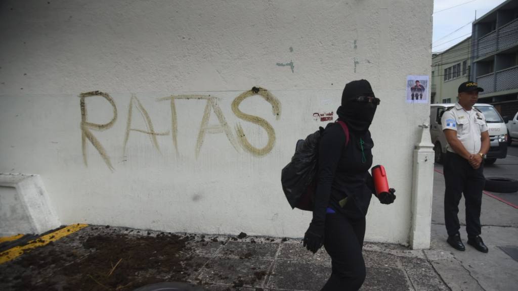 Manifestación de estudiantes de la Usac frente a la CC | Omar Solís/EU