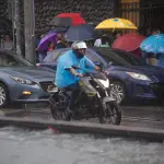 Lluvias generan complicaciones viales; autoridades refuerzan medidas de prevenciónt