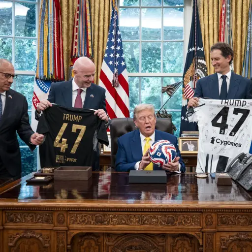 Trump junto con el presidente de la FIFA ,EFE