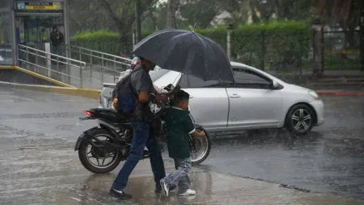 Avance de onda del este incrementará las lluvias en gran parte de Guatemala
