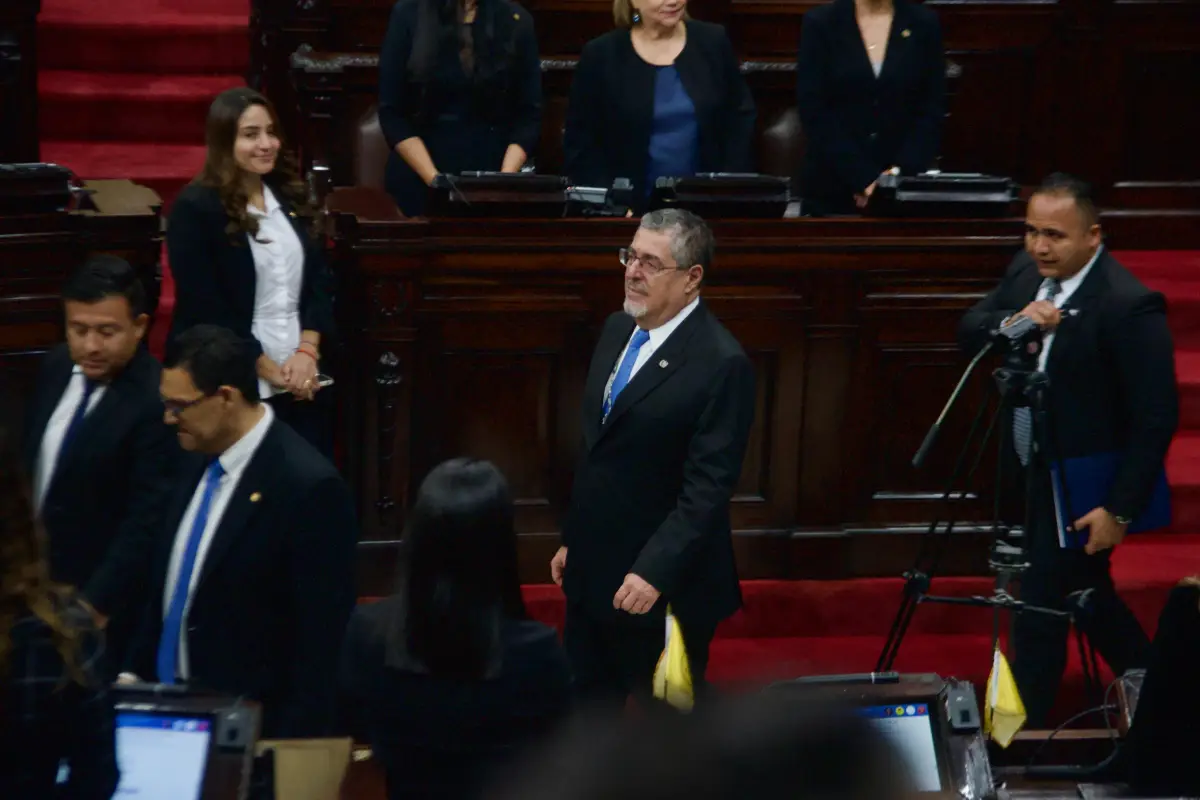 Bernardo Arévalo de León durante el acto central por los 41 años de la promulgación de la Constitución Política de la República de Guatemala. , Foto Omar Solís