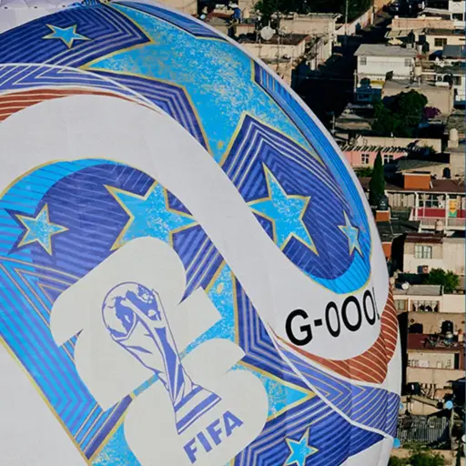Trionda, el balón oficial del Mundial 2026, sobrevoló la Ciudad de México ,FIFA