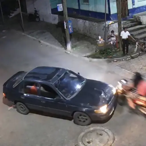 Mujer embarazada resulta atropellada en accidente de tránsito en San Sebastián Retalhuleu. ,Captura de pantalla video de Facebook.