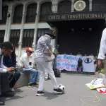Sancarlistas llevan protesta futbolera a la CC y piden fallo apegado a la leyt