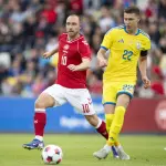 Eriksen evoluciona favorablemente tras colapsar en el Dinamarca-Ucraniat