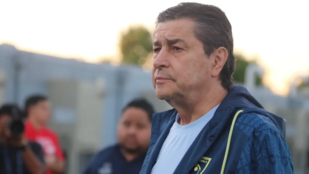 Luis Fernando Tena, técnico de la Selección de Guatemala - FFG