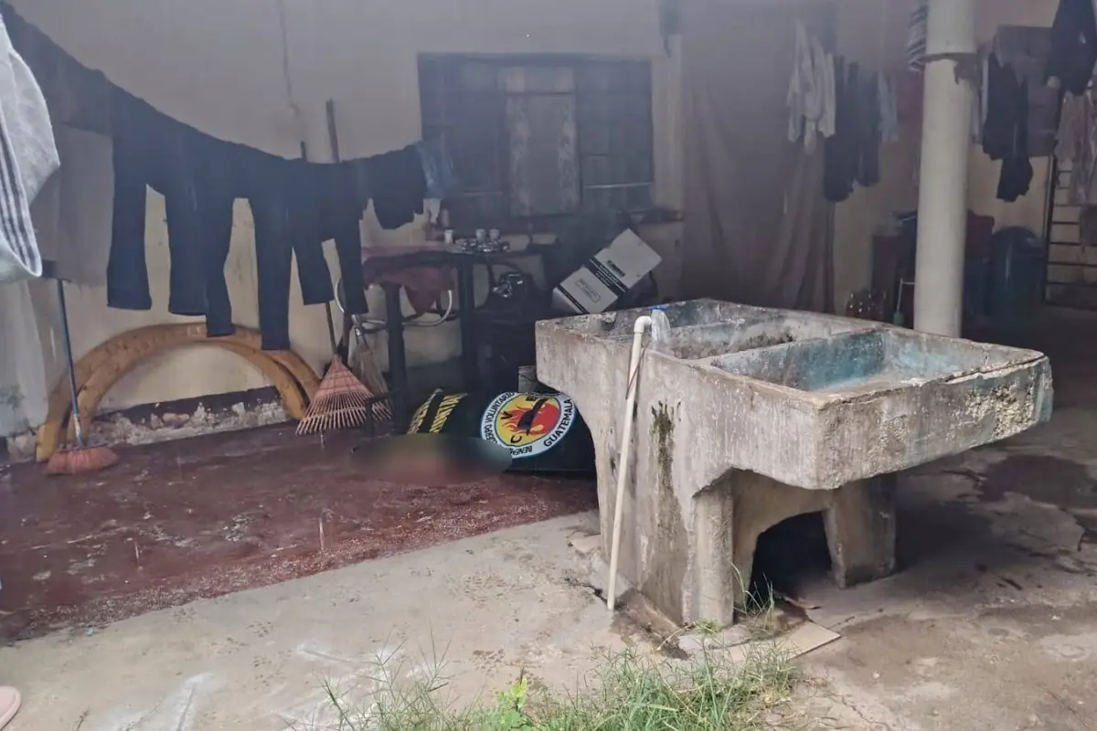 El cuerpo de la víctima fue localizado en el interior del inmueble., Bomberos Voluntarios