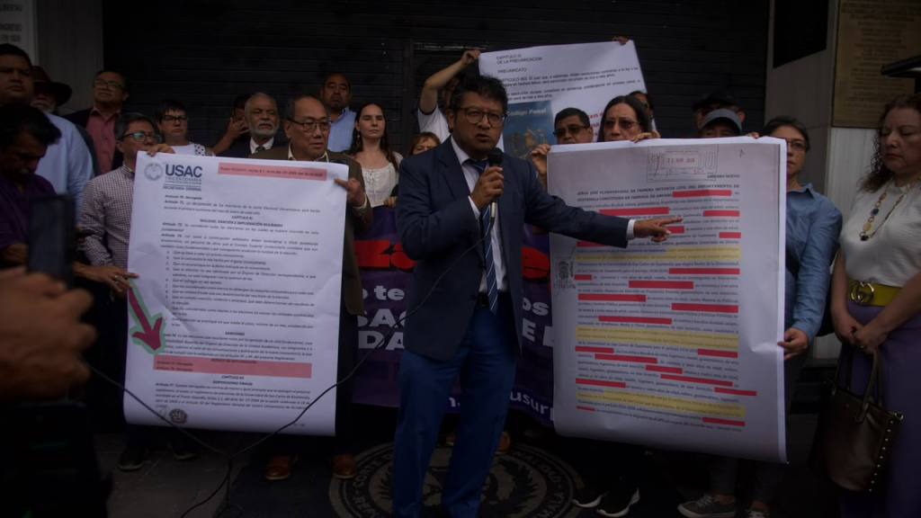 Manifestación frente a la CC por reelección de Mazariegos como rector de la Usac | Omar Solís/EU