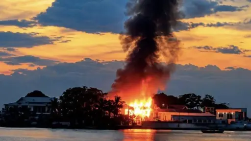Incendio destruye restaurante en Petén; pérdidas superan los Q300 mil