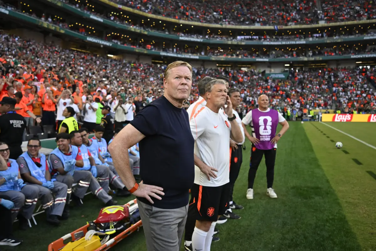 El seleccionador neerlandés Ronald Koeman en el duelo de dieciseisavos de final que jugaron Países Bajos y Marruecos, EFE