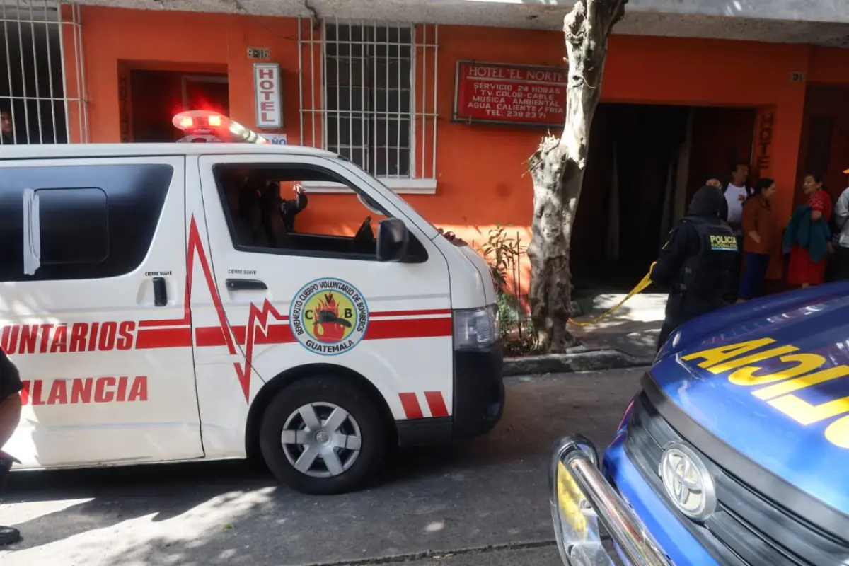Área donde fue localizado un feto en la zona 1., Bomberos Voluntarios