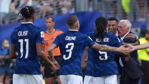 El emotivo mensaje con el que Mbappé despide a Deschamps 